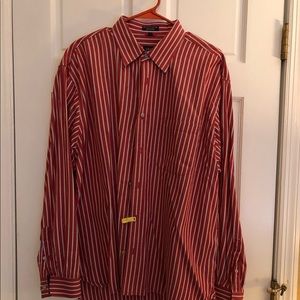Men’s IZOD casual striped long sleeve shirt.